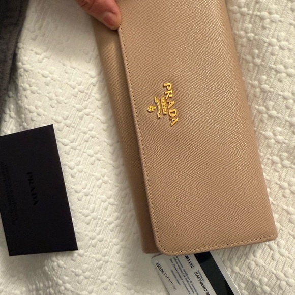 Lightly used. Light pink Saffiano wallet. Authentic. Beautiful. - Picture 3 of 15